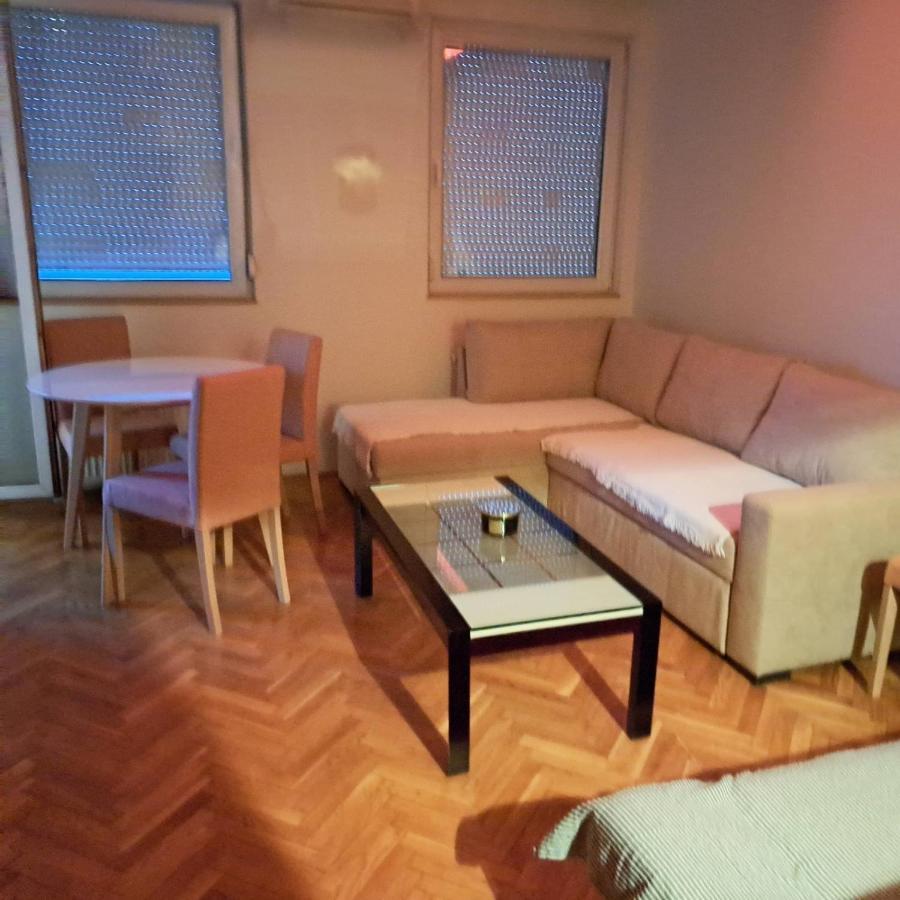 Maja Apartment Нови Сад Екстериор снимка